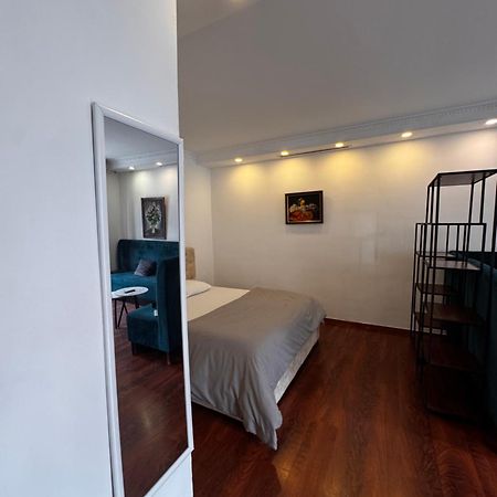 Studio In Bllok 地拉那 外观 照片