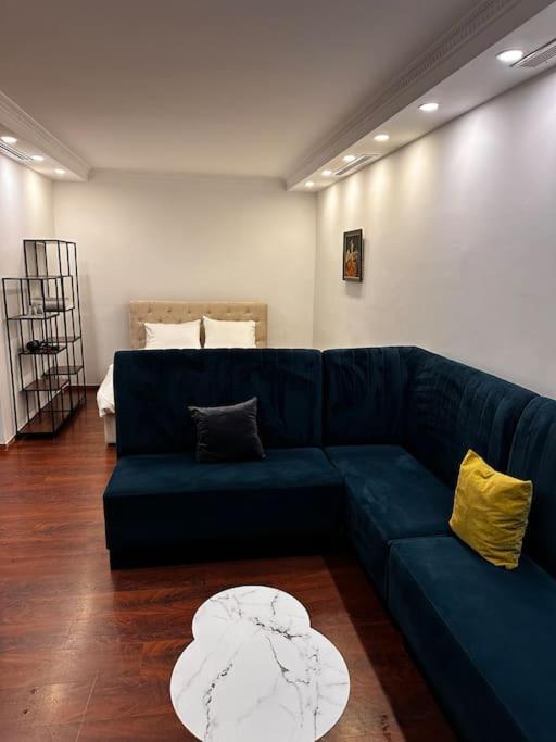 Studio In Bllok 地拉那 外观 照片