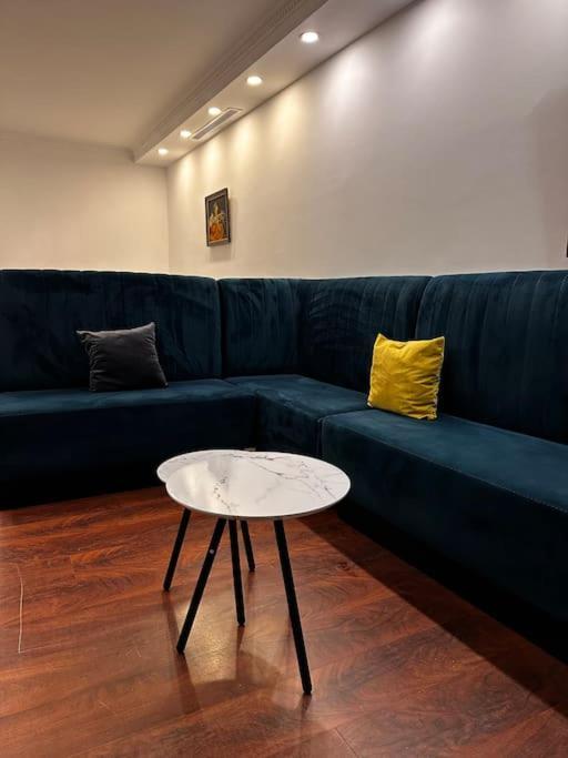 Studio In Bllok 地拉那 外观 照片